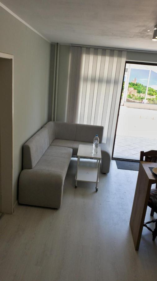 Cozy Studio Near The Park With Huge Verandah. Veliko Tarnovo Exterior photo